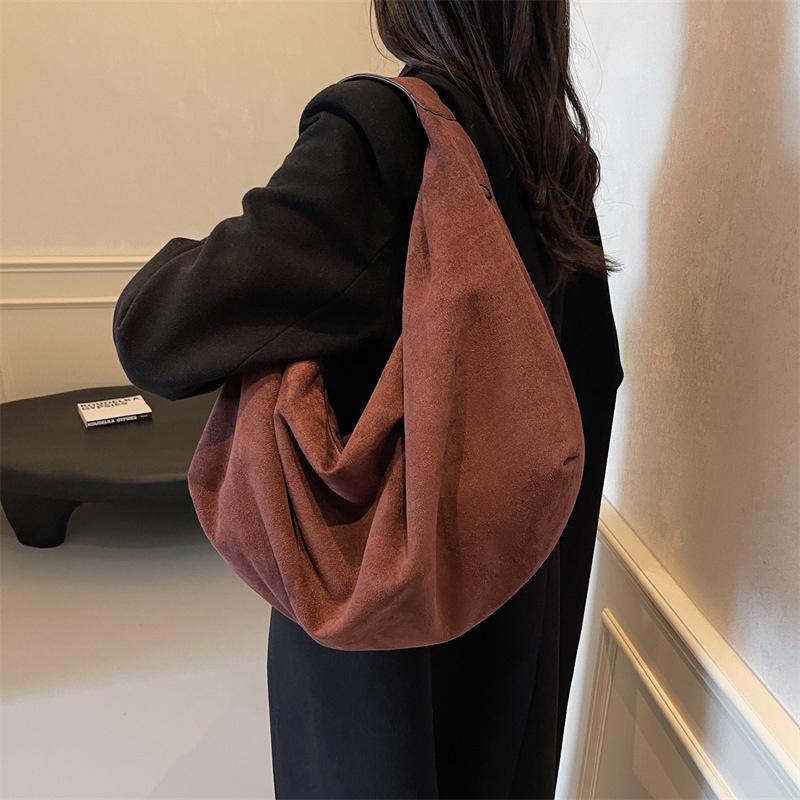 Women Half Moon Bags Large Capacity Hobo Shopper Bag High Quality Soft Faux Suede Bag Fashion Korean Female Underarm Tote Bags