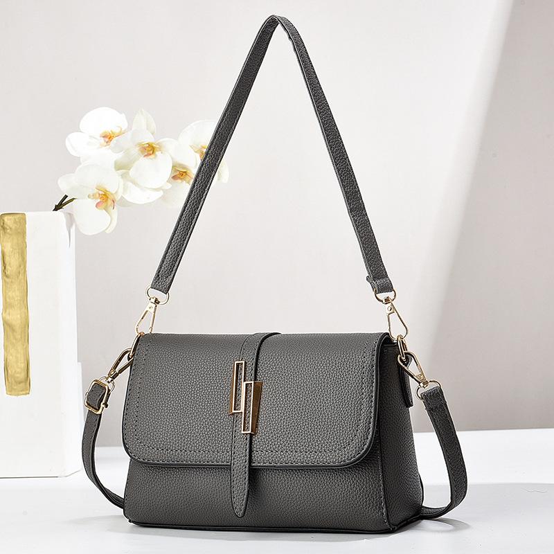 Shoulder bag Textured glossy messenger bag Korean version of women's bag Simple and versatile