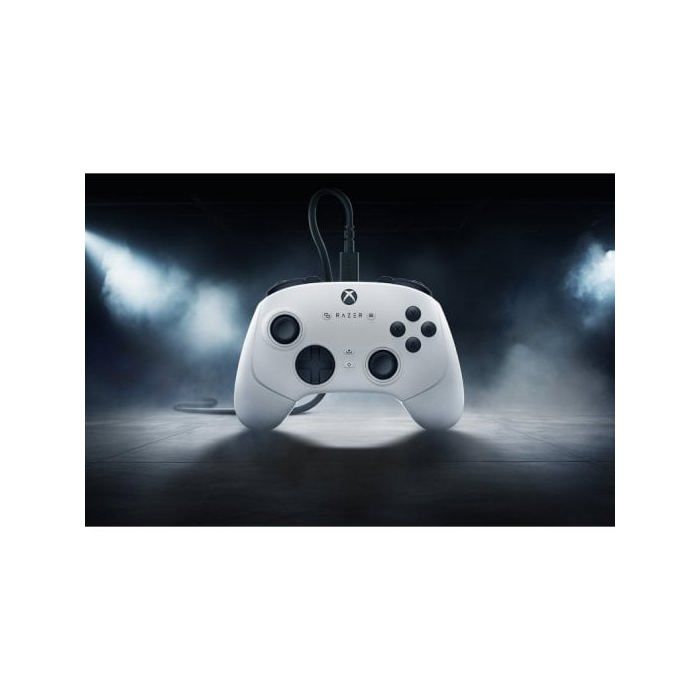 Razer Wolverine V3 Tournament Edition Gamepad Con Cable eSports Para PC/Xbox Blanco