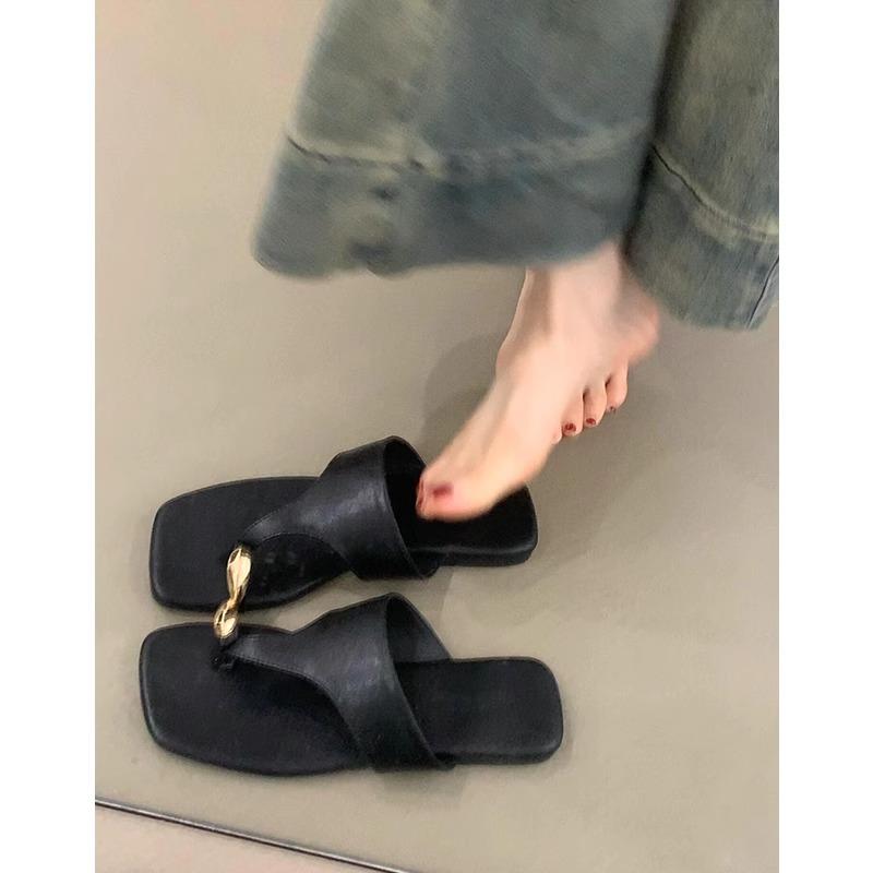 

Sheepskin version~ Genuine leather casual sleeve toe flip-flops women s summer wear metal buckle flat bottom pinch slippers beach sandals 40