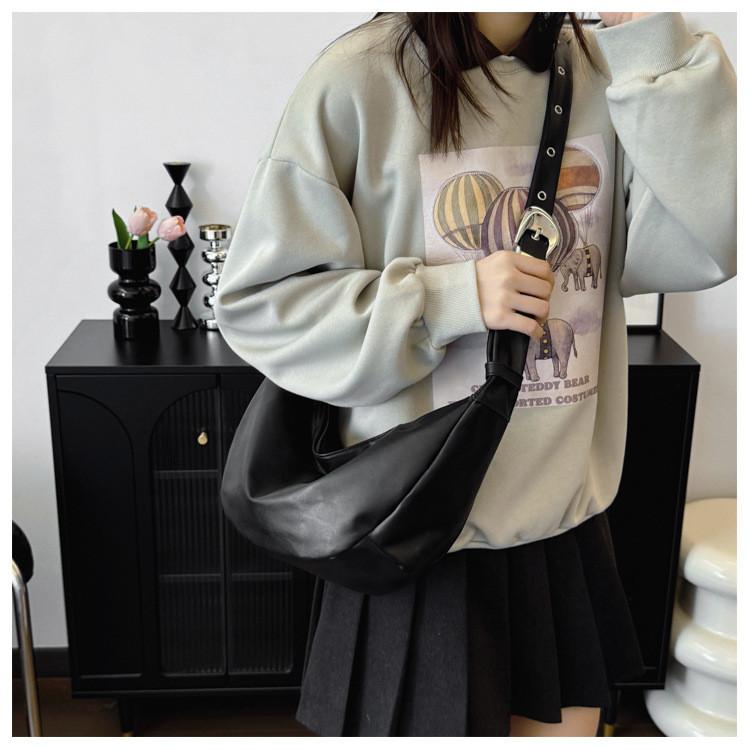 IELGY Retro Commuter Underarm Bag Autumn Large Capacity Cross-Body Dumpling Bag
