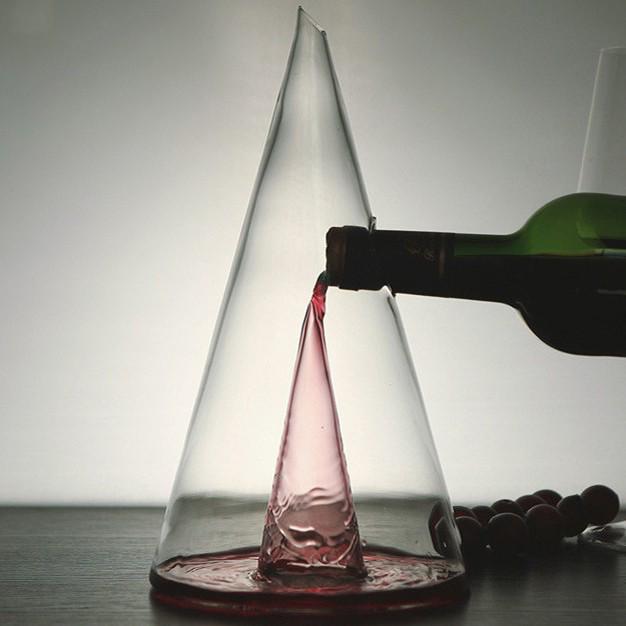 Nordic Style Small Waist Red Wine Glass Decanter & Waterfall Dispenser