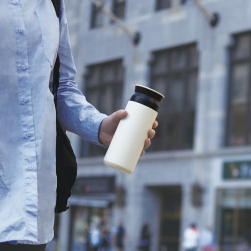 KINTO Travel Tumbler, 500ml, White, Double-Layer Vacuum Wall, Insulates Hot and Cold Drinks, 20942