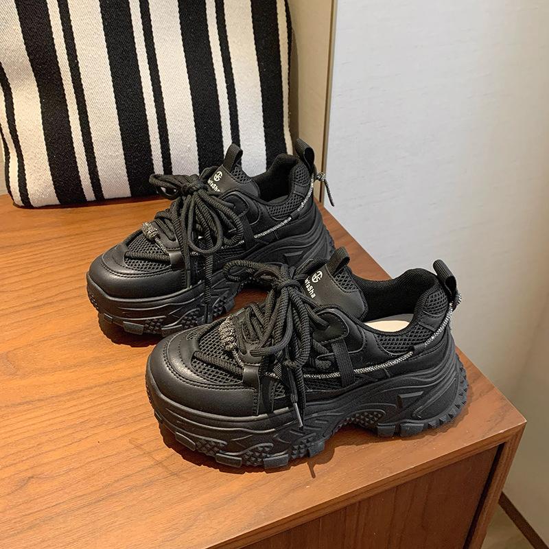 

Обувь для папы, летняя обувь для девочек 2025 года, новые универсальные туфли на платформе в стиле ретро, белые туфли с кружевной сеткой, спортивная повседневная обувь 40 чёрный