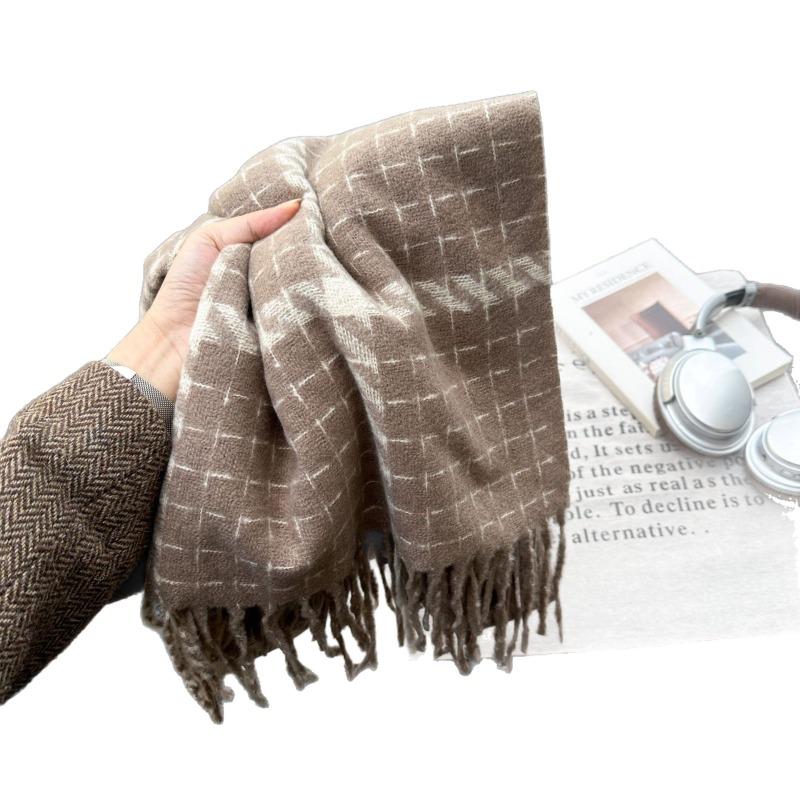 New Thickened Plaid Scarf White Soft Tassel Shawl Imitation Cashmere Scarf in Autumn and Winter