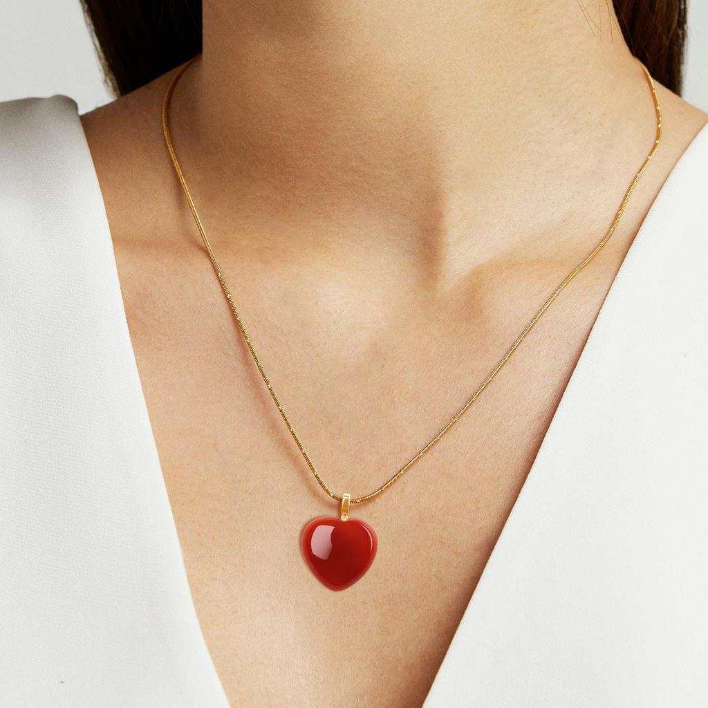 Naszyjnik z karneolu w kształcie serca i amuletem na szczęście dla kobiet [Coai]