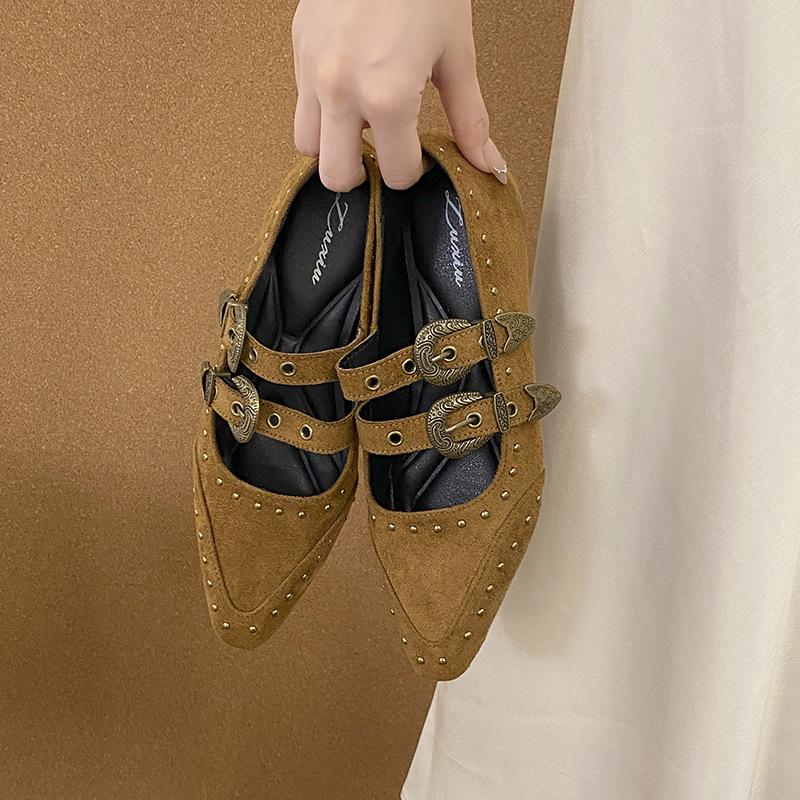 Retro design pointed head shallow mouth inner height increase single shoes women's 2025 autumn new French evening wind Mary Jane shoes