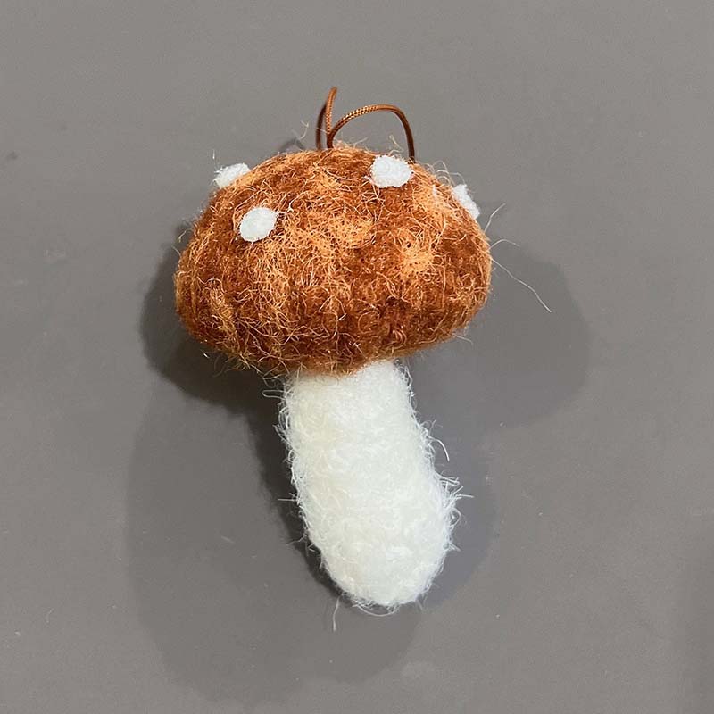 WTEMPO 1PC Christmas Cute Furry Mushroom Shaped Ornaments DIY Christmas Scene Decor Supplies Christmas Tree Decor Hanging Pendents