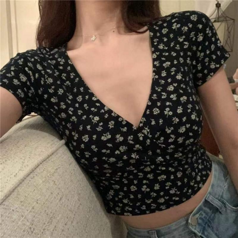 

Retro-Style Floral Cross V-Neck Slim-Fit Cropped Short-Sleeve T-Shirt For Women New Summer Style S чорний