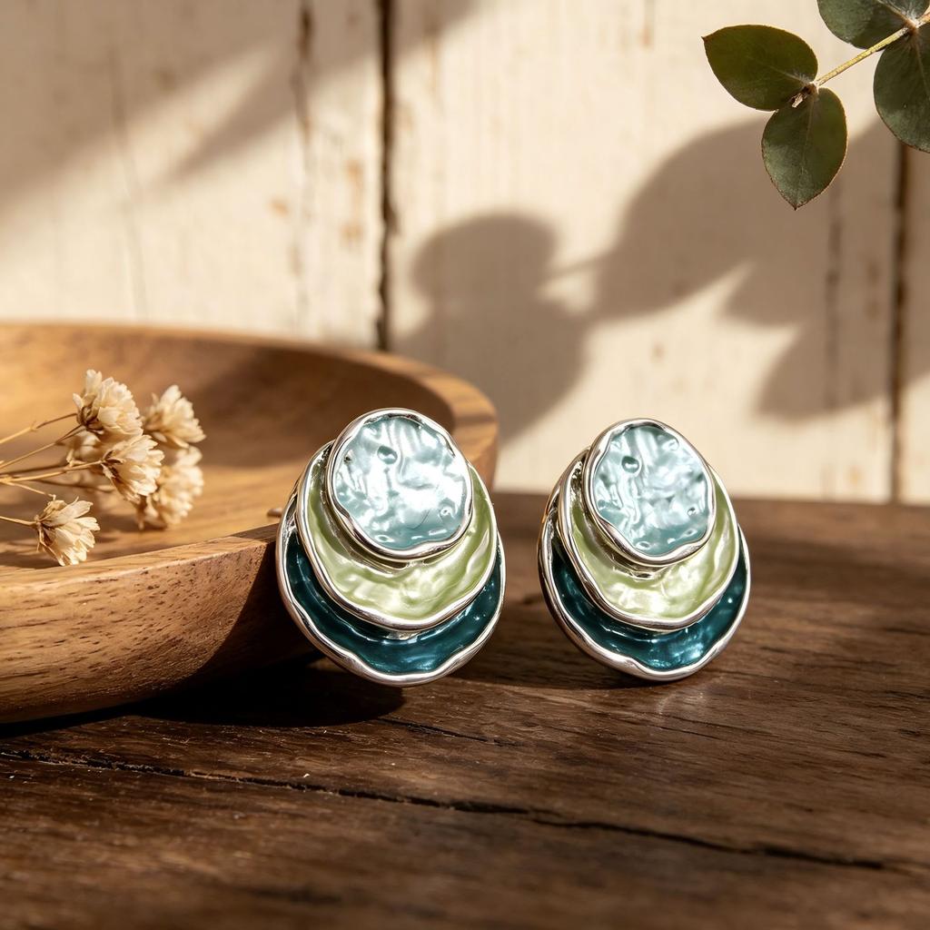 Explosive hand-painted enamel color three-layer round cake stud earrings light luxury simple light luxury high-end women's temperament earrings