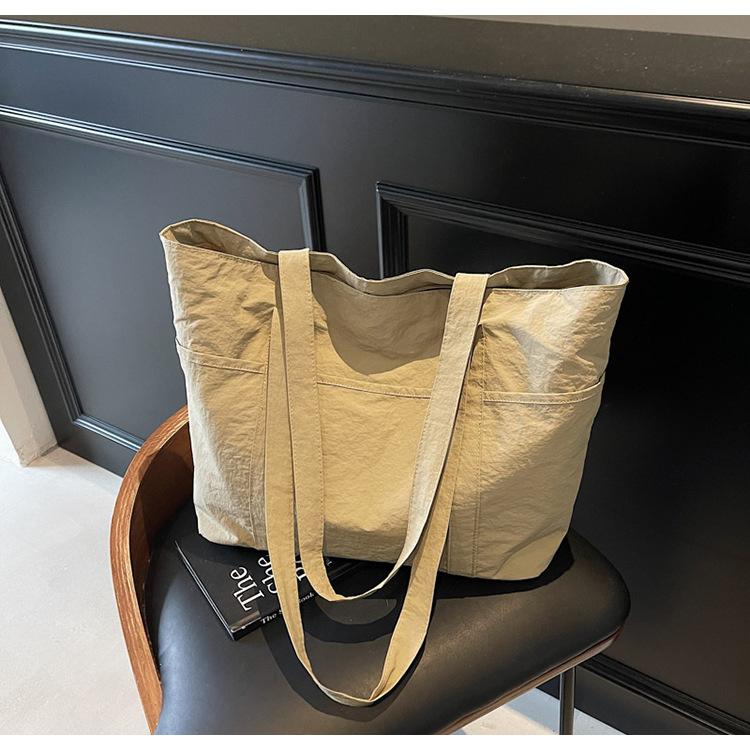 Simple Commuting Versatile Large-capacity Tote Bag, High-value Commuting Shoulder Canvas Bag When Going To Work and Going Out