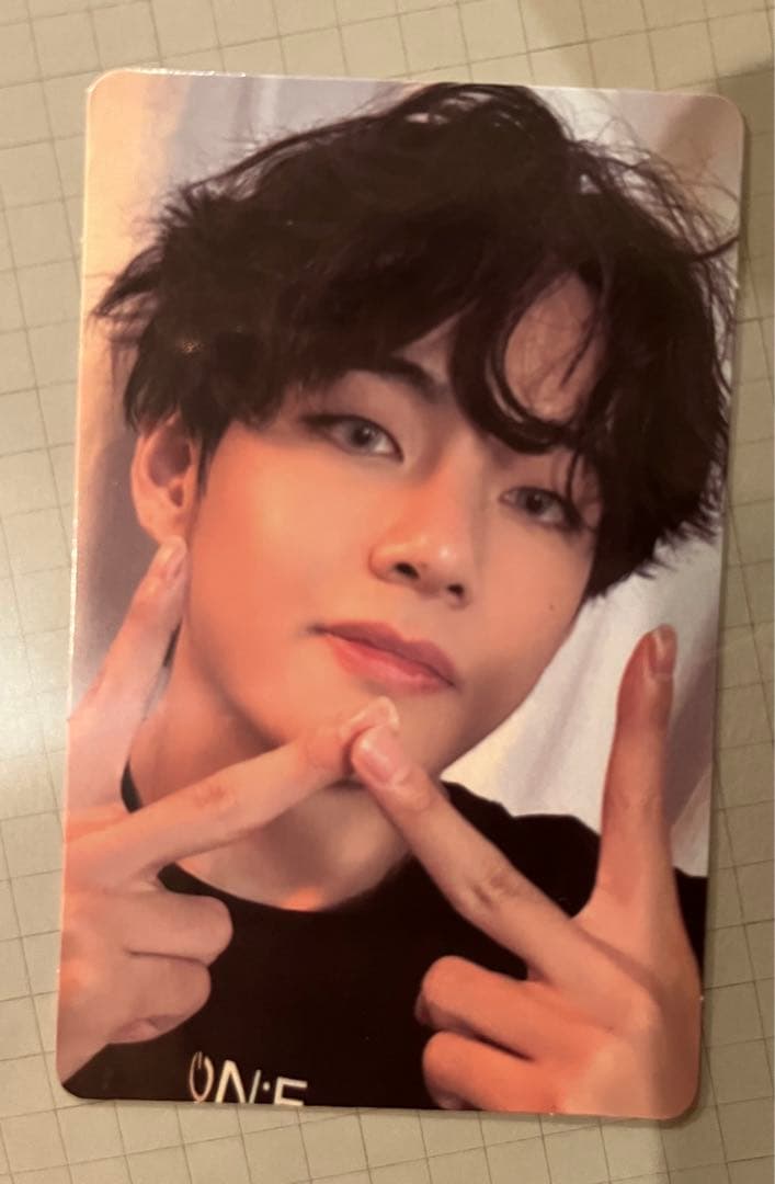 [USED] Official BTS MAP OF THE SOUL ON:E Photocard V (Taehyung)