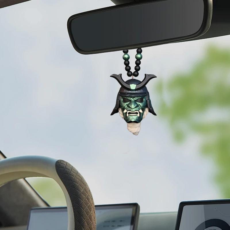1ks Autopříslušenství Strašidelný Závěsný Přívěsek Pryskyřice Japonský Samurajský Amulet Zpětné Zrcátko Helma Kabuto Auto Ozdoba