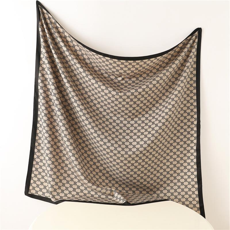 Rhombus Plaid Scarf Twill Silk Large Square Scarf Travel Sunscreen Shawl Decorative Headscarf 91cm Letter Silk Scarf New