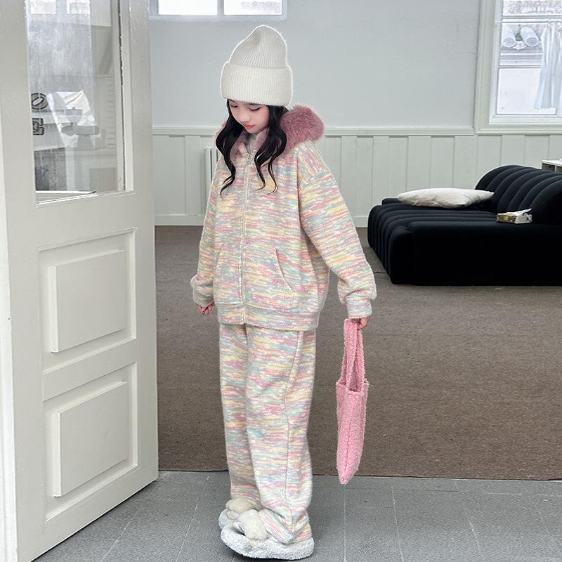 Girls' Autumn-Winter 2025 Fleece Set: Cozy Glutinous Rice Fleece Top and Wide-Leg Pants Two-Piece Outfit