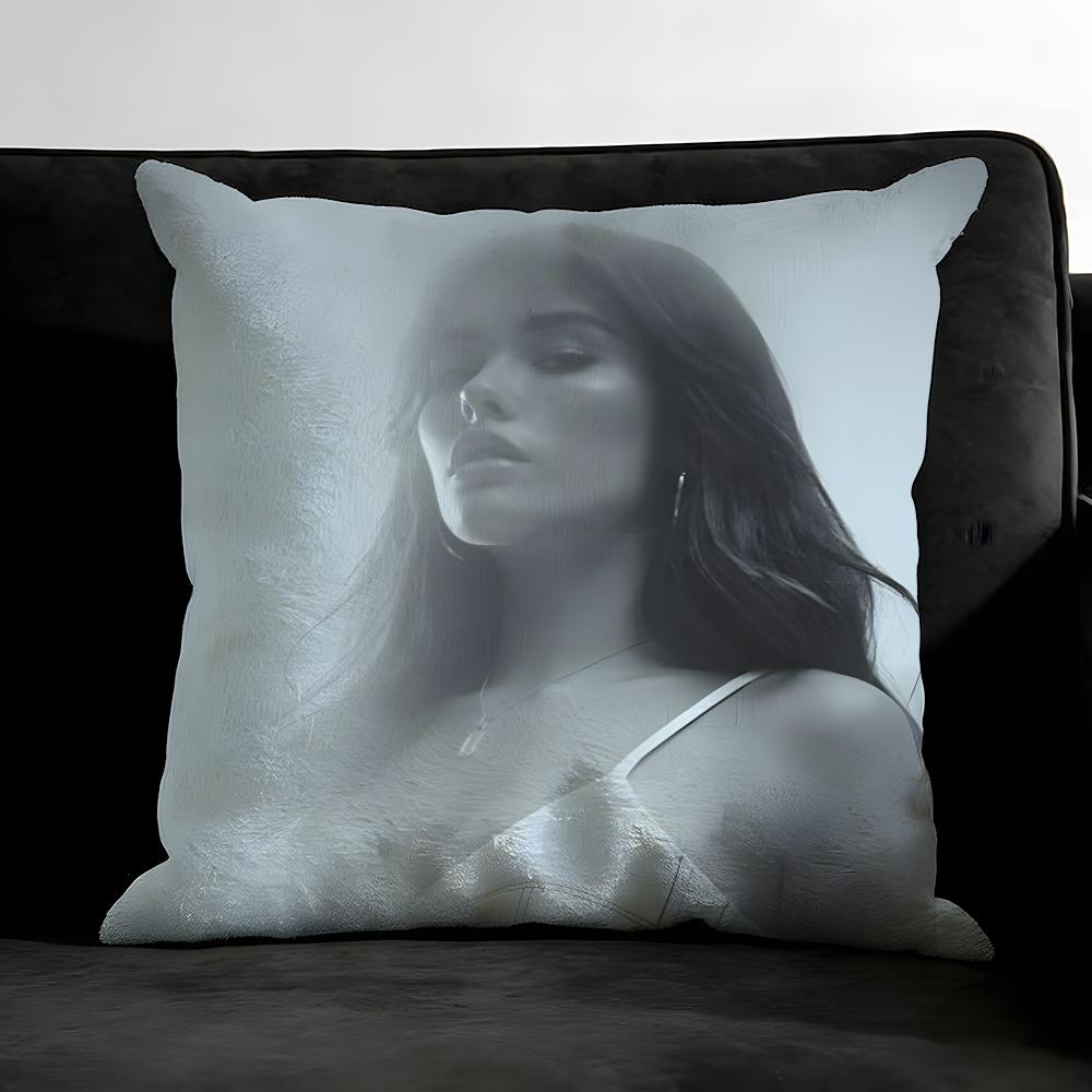 M-Madison Beerr Singer Cushion Cover Pillowcase Ultra Soft Skin Friendly Fabric Cloud Like Comfort & Concealed Zipper