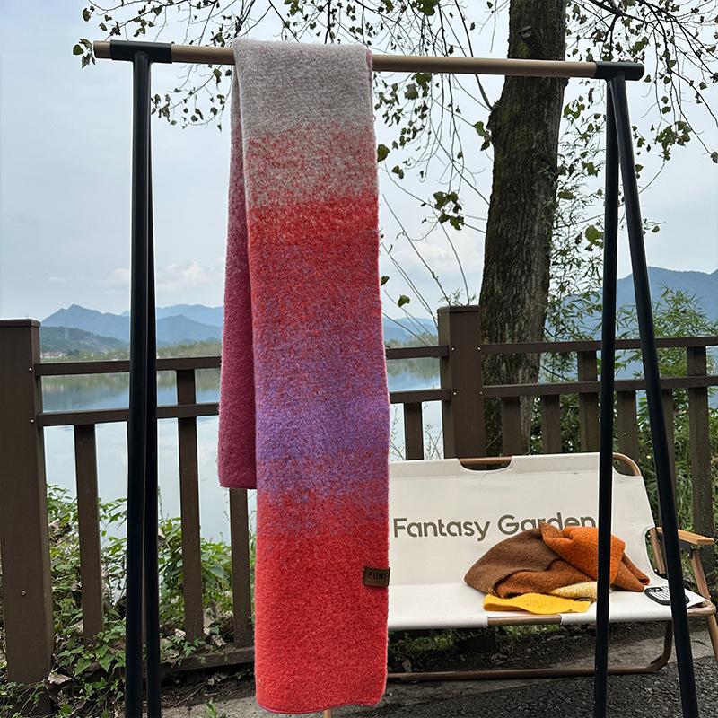 High-end niche scarf women's autumn and winter rainbow-colored knitted shawl thickened warm contrasting color design scarf