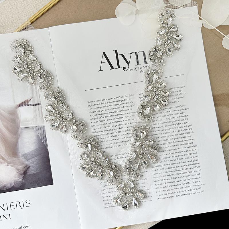 Heavy Industry Bead Rhinestone V-neck Decorative Applique  Lace Mesh Bow Patches Clothing Dress DIY Sewing Accessories