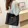 Large-capacity Summer Big Bag Women's 2025 New Foreign-style Shoulder Bag Fashionable Niche Beautiful Commuter Tote Bag