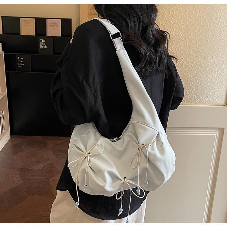 Simple Chic Bow Waterdrop Shape Shoulder Bag With Polyester Material For Casual Outings