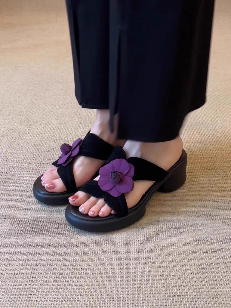 French Retro Floral Cross-strap Sandals, Versatile for Outdoor Wear, Summer 2026 High Heels