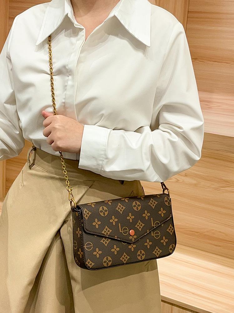 Geantă Mini Crossbody Plic cu Lanț Floral Retro 2025