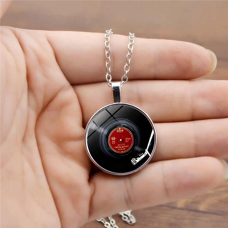 Retro Vinyl Record Pattern Time Women's Versatile Fashion Retro Pendant Necklace