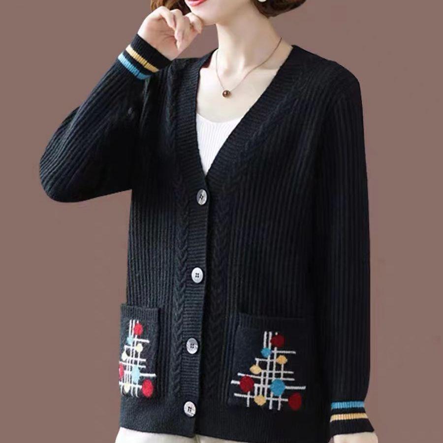 Dámský pletený kardigan s dvojitou kapsou, který omlazuje - Jarní/podzimní móda pro ženy středního a staršího věku