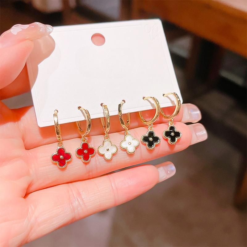 

High-quality Four-leaf Clover Earrings Exquisite and Trendy 6-piece Earring Set