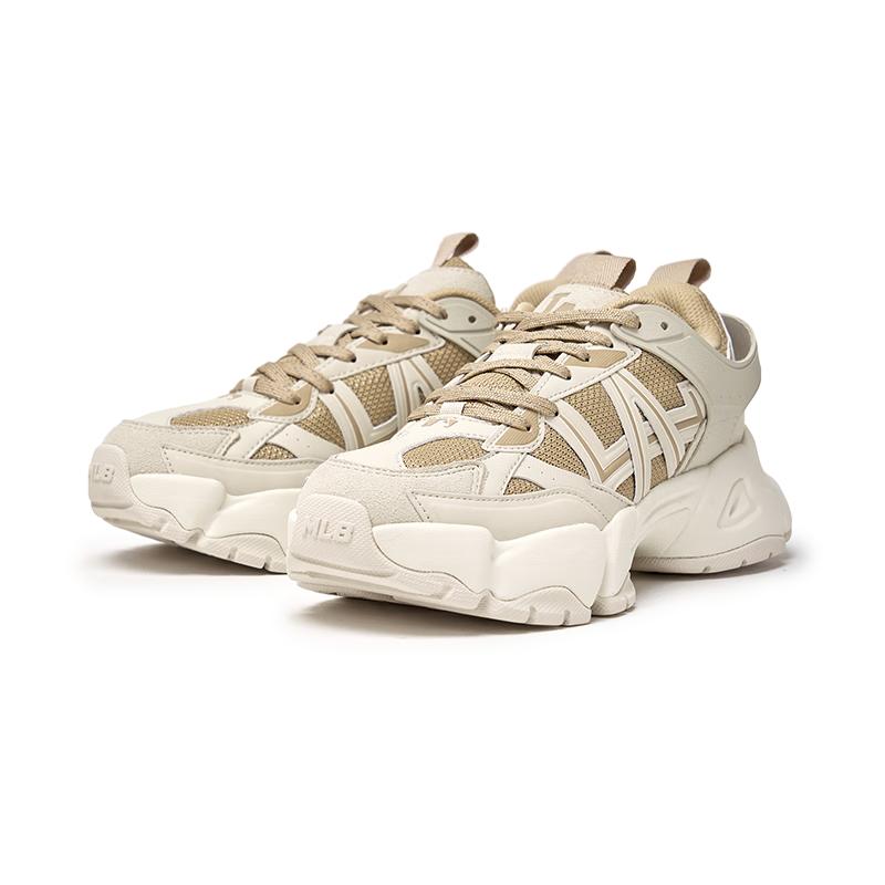 

MLB Unisex Vintage Distressed Running Shoes 38