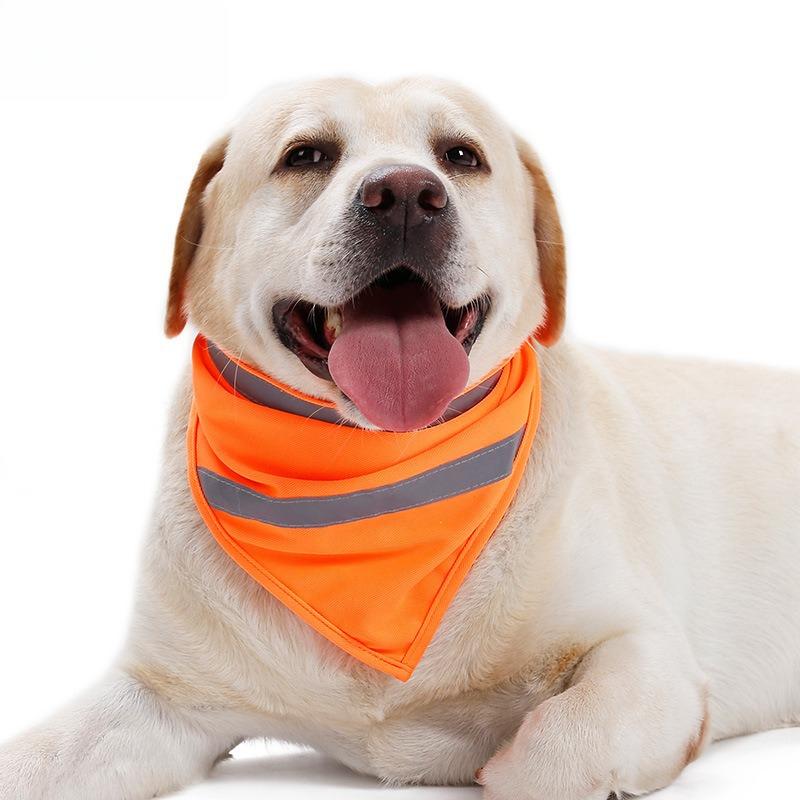 Bavette Réfléchissante Haute Visibilité pour Chien Triangle de Sécurité Réglable Écharpe Pour Chien Moyen Grand Marche Nocturne
