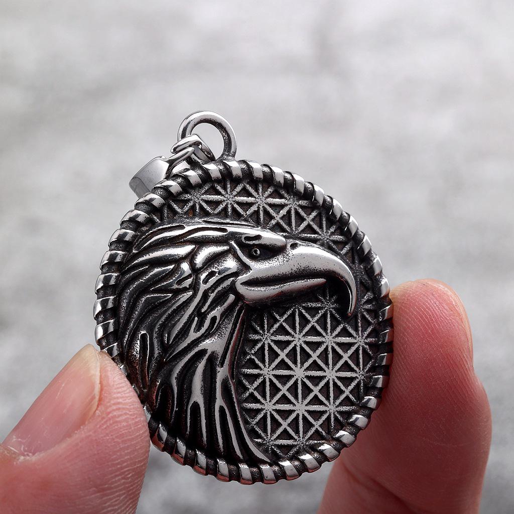 European Retro Stainless Steel Eagle Head Pendant Necklace for Men