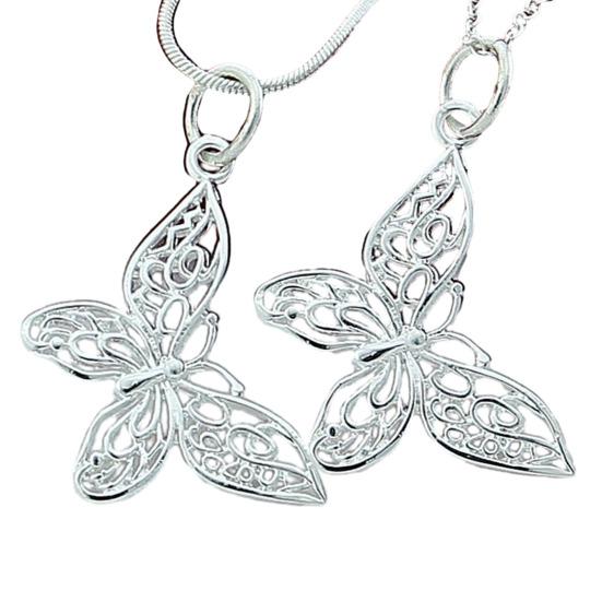 Women Butterfly Necklace Hollow-Out Butterfly Elegant Dainty Necklace Pendant Necklace Jewelry for Daily Wear Weddings Parties