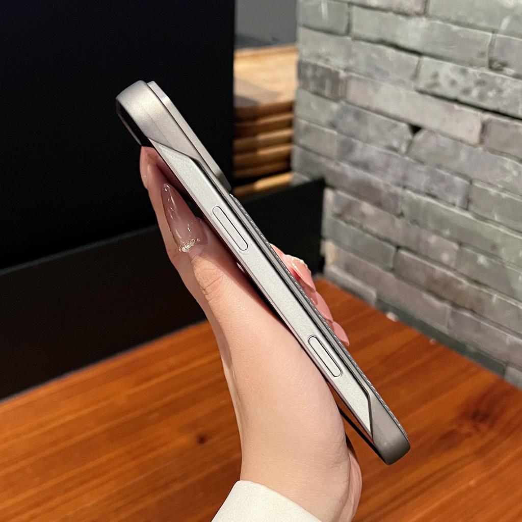 Anwendbar auf IPhone17 Aromatherapie Leder Handyhülle Apple 16promax Magnetische Saugkraft Rahmenlos Anti-Fall-Schutzhülle 14