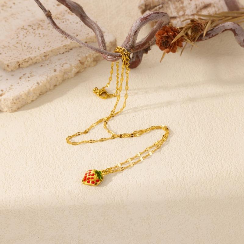 Fashion Stainless Steel Fruit Strawberry Women Titanium Steel Necklace Niche Versatile Clavicle Chain Women