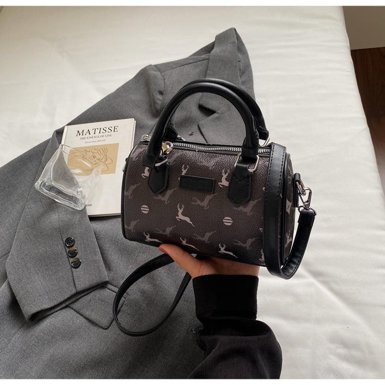 

2025 нова портативна сумка Boston універсальна ретро друкована сумка-подушка нішева мода сумка через плече для поїздок на роботу чорний