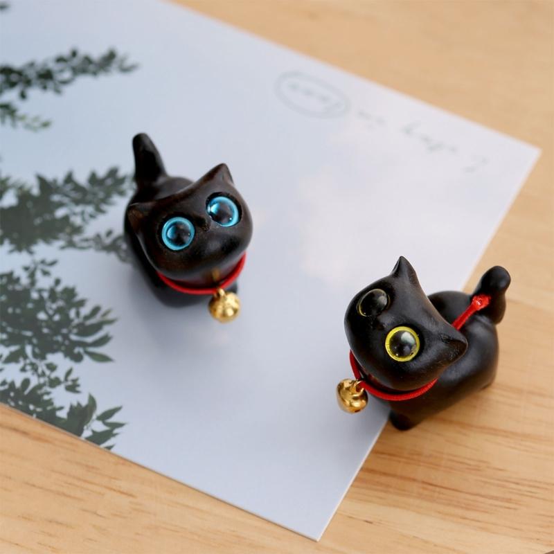 Handcrafts Wooden Cats Figurine with Unique Eyes Carved Kitten Miniature Ornament for Home Decors and Art Collectors
