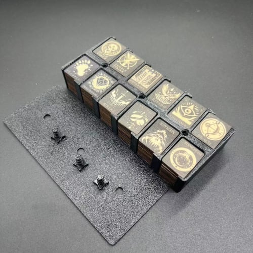 HiGowow Tabletop Card Game Ability Tracking Counters, 74 Token Dispenser, Pocket Life Counter, Turn Tracker, Point Tracker for Trading Card Games, Mag