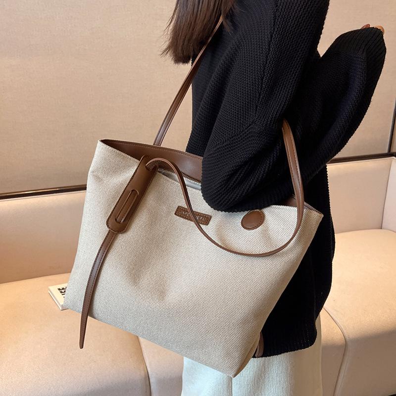 

Women s Large Capacity Canvas Tote - 2025 Spring/Summer Versatile Single Shoulder Bag for Commute and Casual Use кавовий