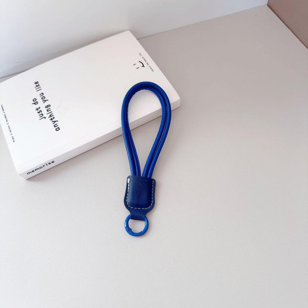 In-Stock Two-Tone PU Leather Short Lanyard for Phone Cases, Handbags, and Keychains – Stylish, Personalized, Versatile.