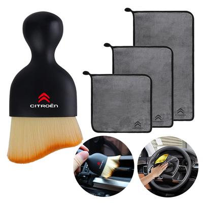 Îngrijire auto – Bureți, cârpe şi perii