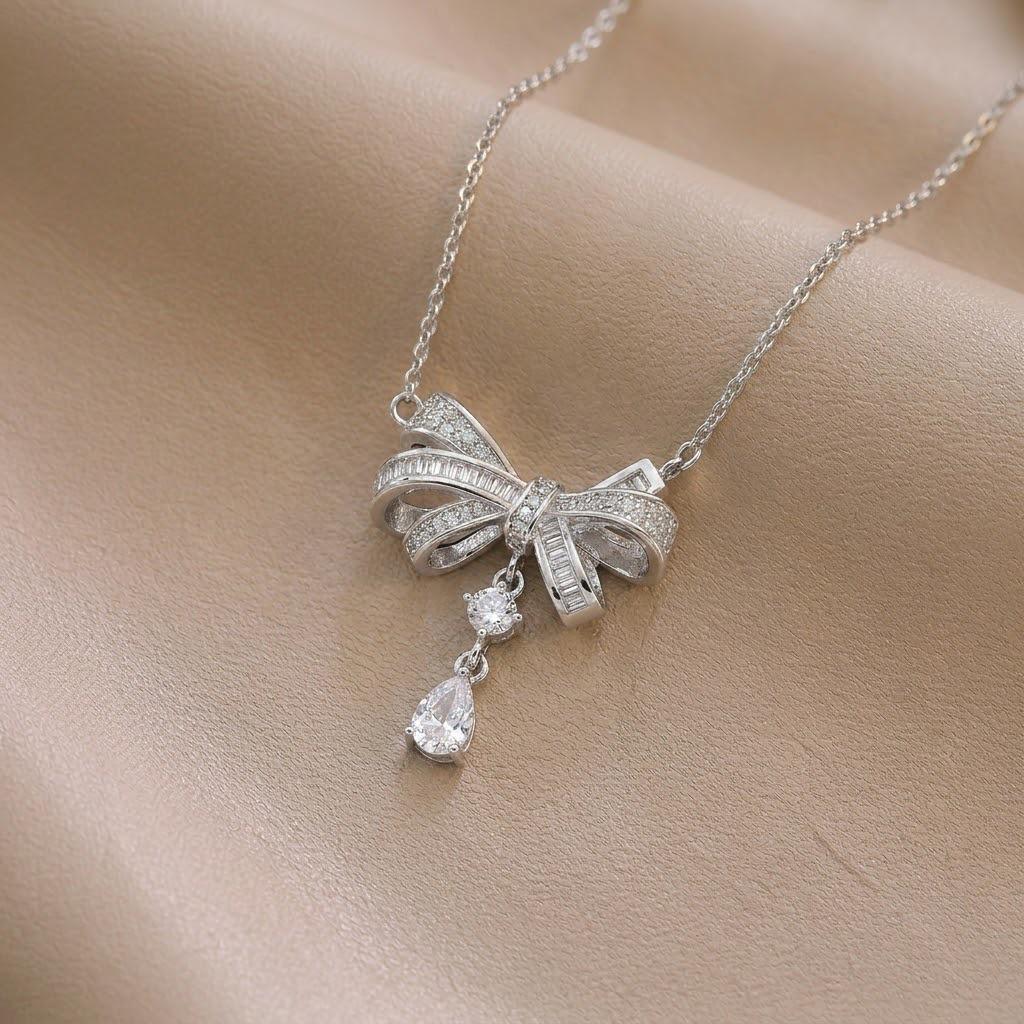 Women's Japanese-Korean Style Butterfly Zircon Pendant Necklace