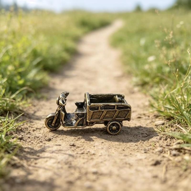 Vintage Metal Three Wheeled Motorcycle Figurine Antique Finish Detailed Craft For Home Decor Garden Ornament Collection