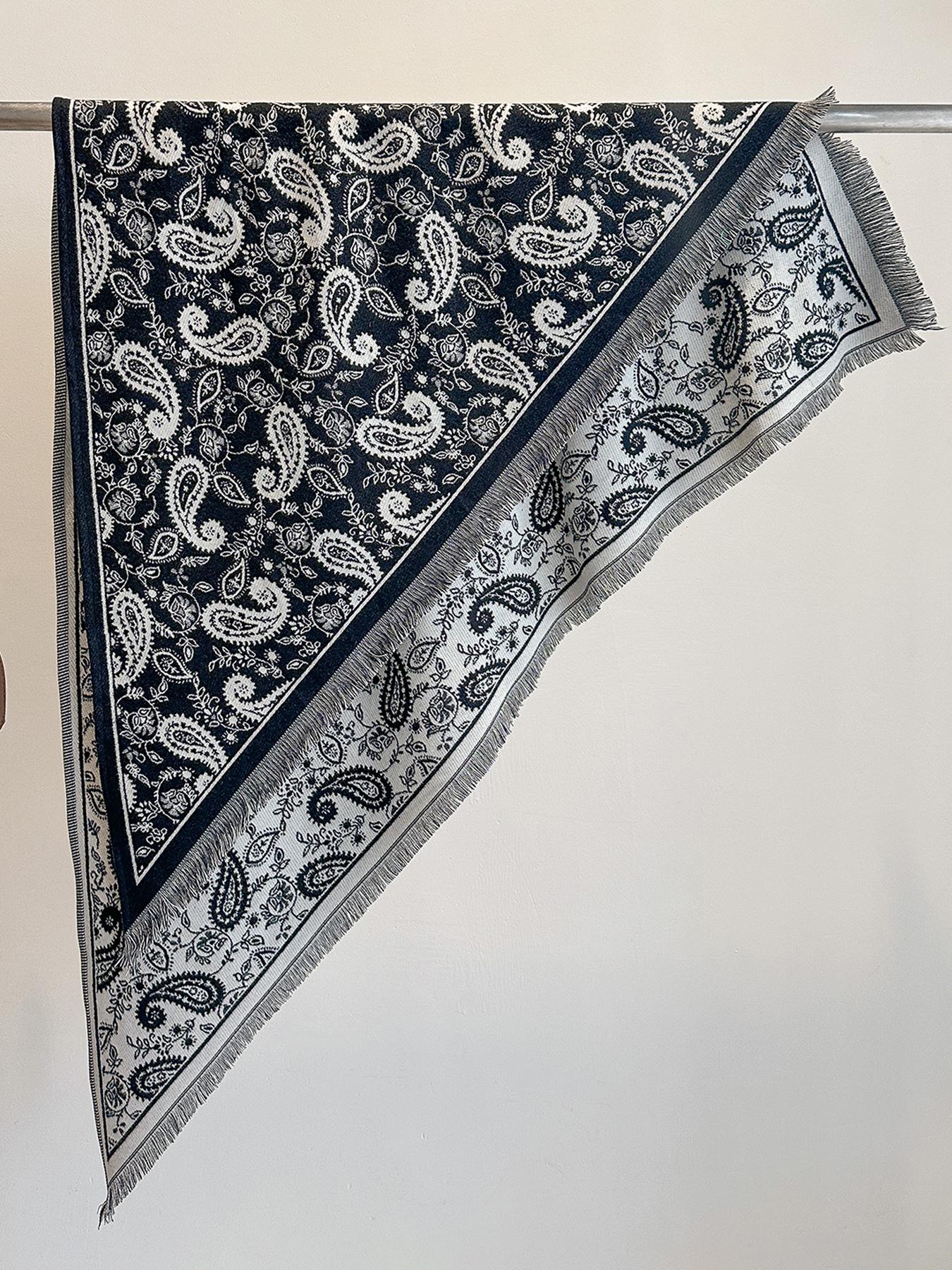 Écharpe d'hiver tendance pour femme - Châle Pashmina Imprimé Cachemire Imitation - Couverture Enveloppante Douce et Chaude Design Féminin Bufanda gray