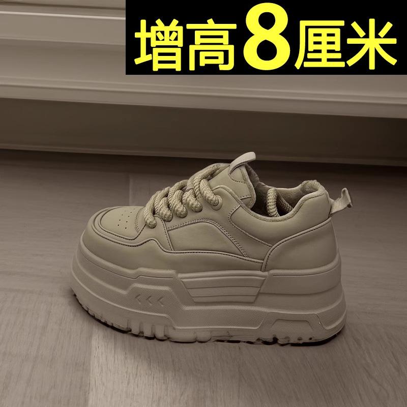 European station little white shoes women's 2025 autumn and winter new velvet platform casual sports shoes inner height increase black dad shoes