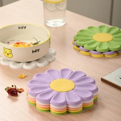 Silicone Pot Mat Cute Daisy Heat Resistant Trivets For Pots Waterproof Silicone Non-slip Countertops Mat Coaster Placemat