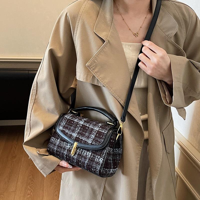 

Winter Woolen fabric Crossbody Bag for Women Handbag bags Small Vintage Luxury Design Shoulder bags female totes чёрный