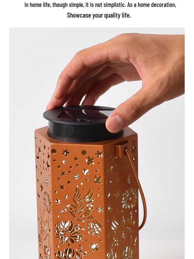 Kolibri Solar Laterne für Außen: Wasserdichtes Schmiedeeisen Hohldesign für Innenhöfe