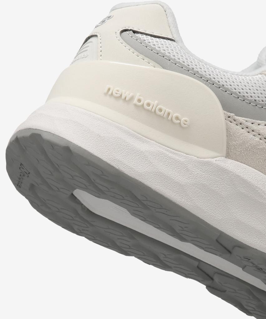 New Balance Nbpqgf701I / Working 1880 V2 (2E) (Ivory)