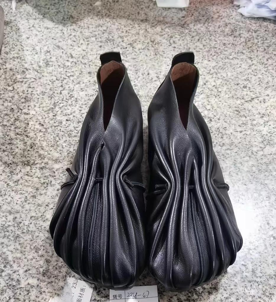 Johnature Retro Handmade Pleated Flats Genuine Leather Round Toe Soft Soled Lightweight Women's Slip-on Shoes
